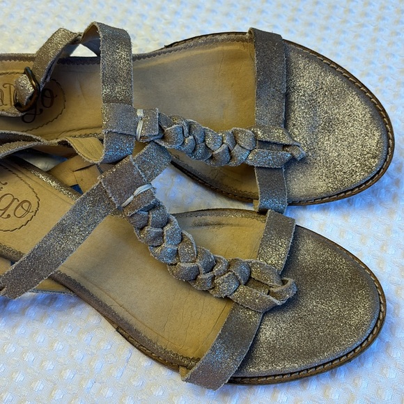 ANTHROPOLOGIE LATIGO Dreamy 8.5 Leather Flat Sandals Neutral Metallic Taupe Gray - Picture 11 of 16